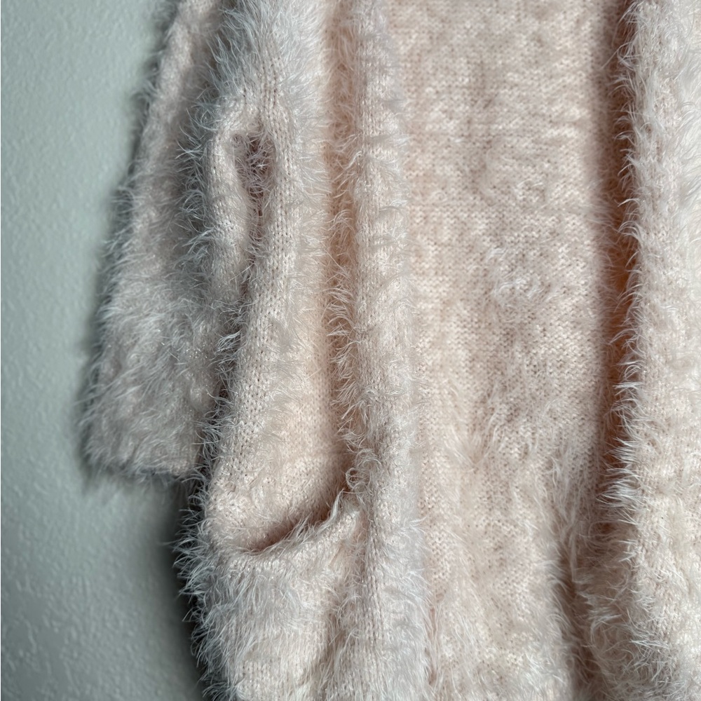 H&M Toddler Girl Size 1 1/2 - 2yrs old open fuzzy cardigan long - Picture 2 of 5